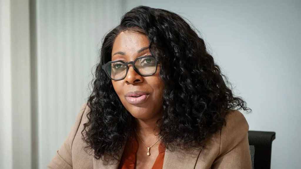 Gabon : Qui est Laurence Ndong ?