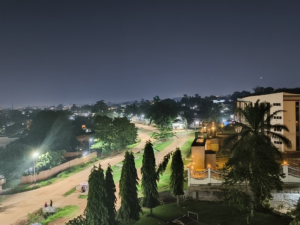 Burundi : installation d&rsquo;un système d&rsquo;éclairage public solaire sur un boulevard à Bujumbura