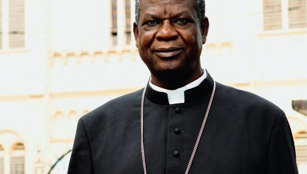 Mgr Samuel Kleda sur Rfi: « Sur le plan humain, une personne âgée de 92 ans ne peut plus travailler nuit et jour pour gouverner »