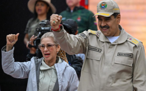 Après des frappes américaines au Venezuela, Donald Trump affirme avoir « capturé et exfiltré » Nicolas Maduro