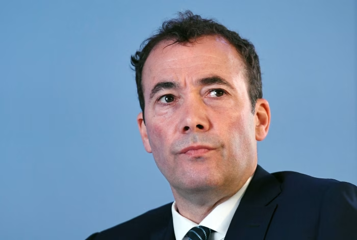 États-Unis : Le patron du Washington Post quitte le journal après de vastes suppressions d’emplois