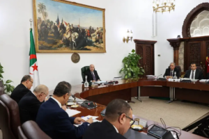 Algérie : Le président de la République ordonne de lancer la réalisation de deux stations de dessalement à Tamanrasset et Tindouf en mars prochain