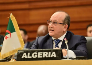 Algérie : Représentant le président de la République, le Premier ministre prend part à Addis-Abeba aux travaux du 2e Sommet Italie-Afrique