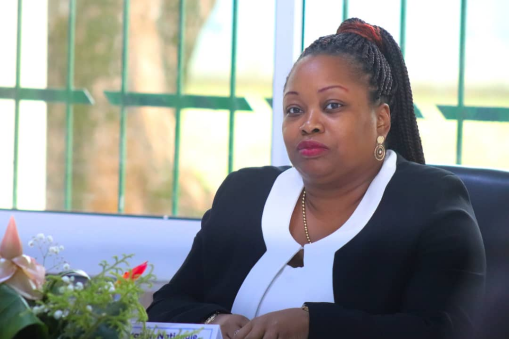 2006 départs à la retraite : Camélia Ntoutoume-Leclercq trace les 100 jours du gouvernement