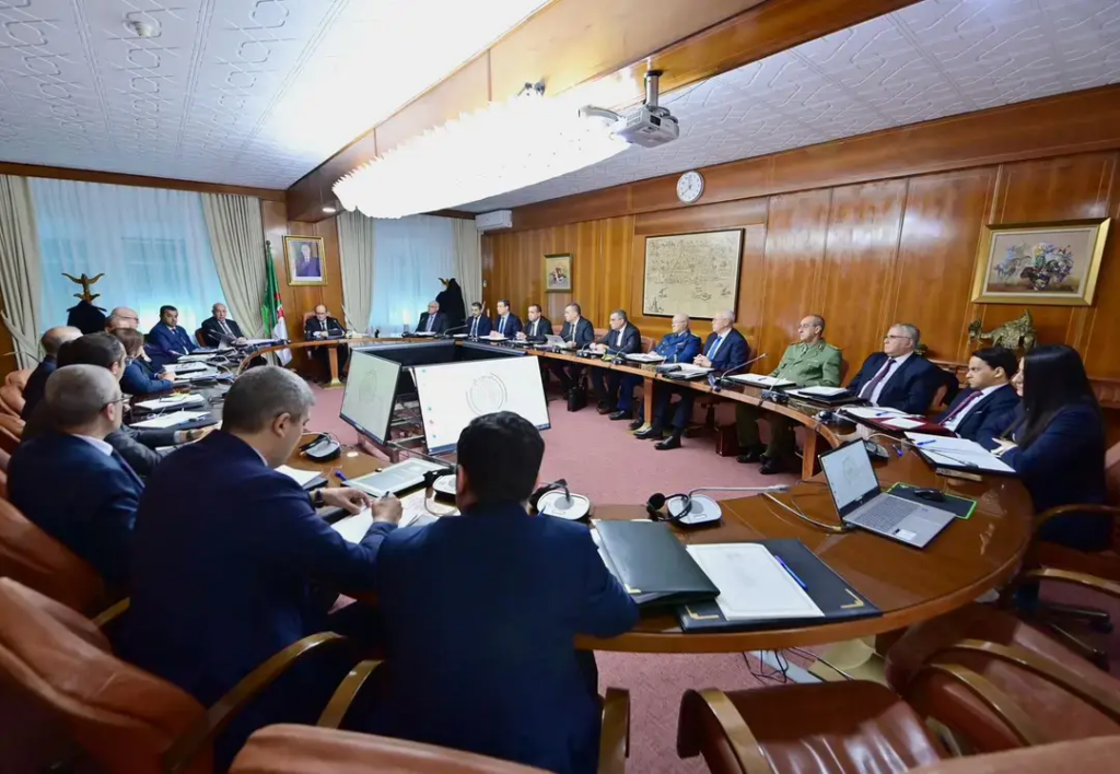 Le Premier ministre préside une réunion interministérielle consacrée à l&rsquo;examen de l&rsquo;état et des perspectives des relations algéro-nigériennes