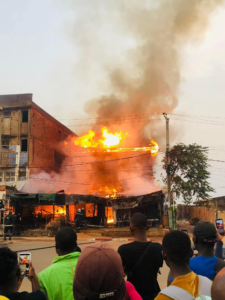 Cameroun : six morts dans l&rsquo;incendie d&rsquo;une habitation à  Yaoundé