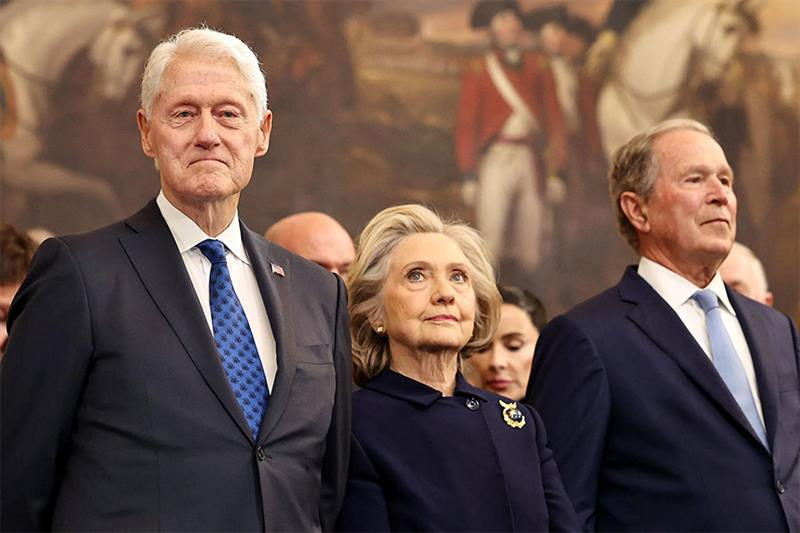 États-Unis : Devant une commission parlementaire sur Epstein, Hillary Clinton demande que Trump témoigne « sous serment »