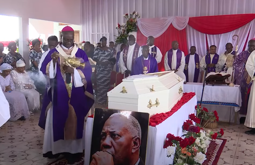 Congo – Obsèques : Denis Sassou N’Guesso à Ondza pour accompagner Firmin Ayessa jusqu’à sa dernière demeure