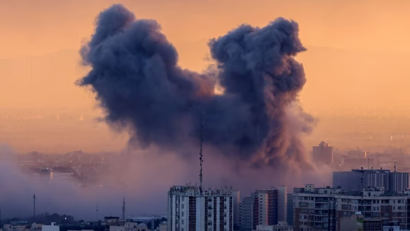 Des pays du Golfe visés par de nouveaux drones et missiles malgré les excuses du président iranien