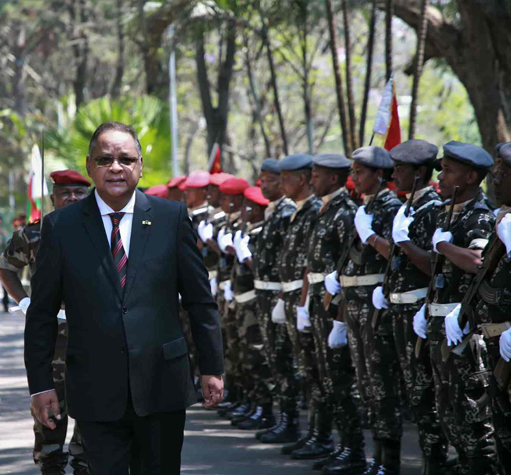 Madagascar : Herintsalama Rajaonarivelo et son gouvernement limogés