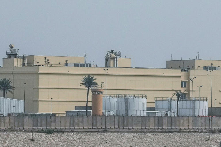 Irak: attaque contre l’ambassade américaine, trois morts dans des frappes sur un groupe pro-Iran