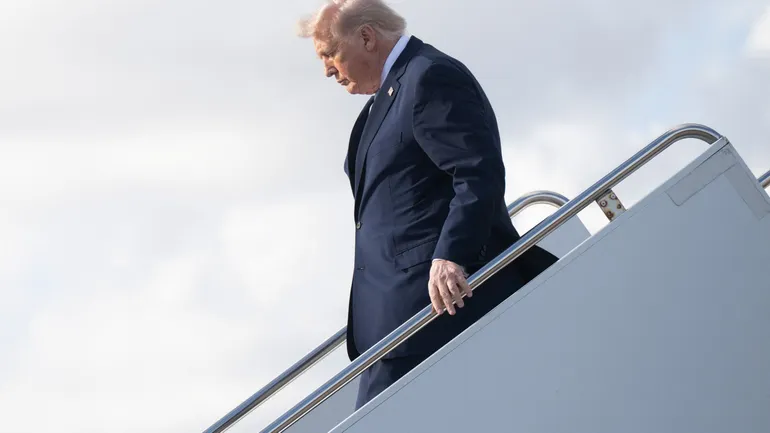 Le président américain Donald Trump menace d&rsquo;envoyer la police de l&rsquo;immigration dans les aéroports pour sortir de l&rsquo;impasse budgétaire