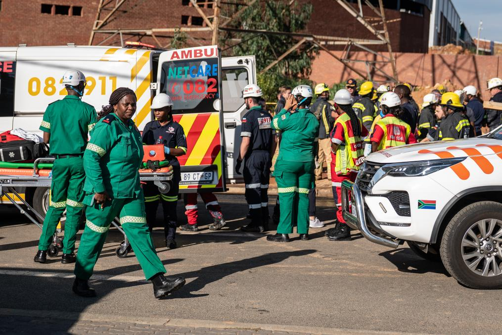 Afrique du Sud: 6 morts et plusieurs coincés dans l&rsquo;effondrement d&rsquo;un immeuble à Johannesburg