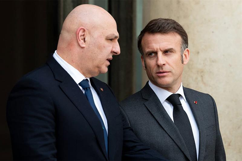 Liban: le président demande à Macron d’intervenir auprès d’Israël pour empêcher le bombardement du sud de Beyrouth