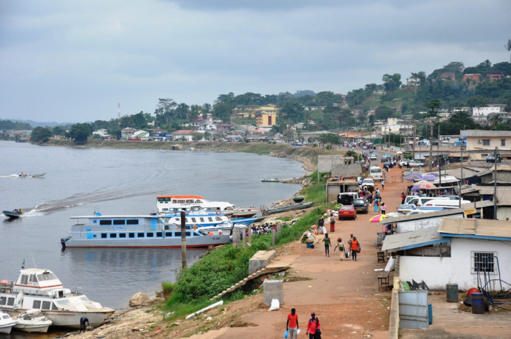 Gabon : trois gendarmes pris la main dans le sac du trafic de drogue à Lambaréné