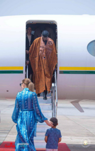 Guinée : Mamadi Doumbouya de retour à Conakry après trois semaines d’absence