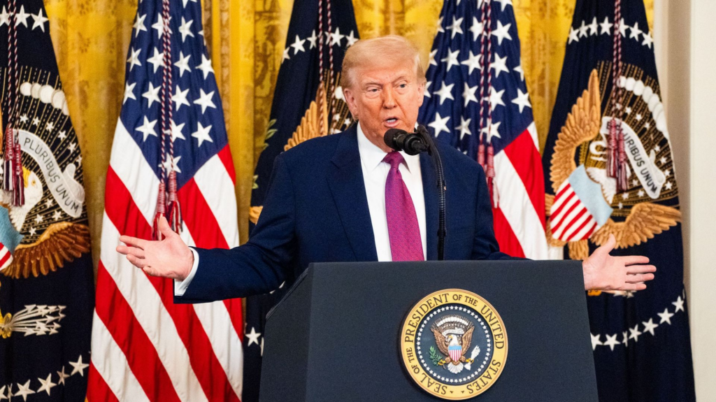 Moyen-Orient en direct : Trump annonce le blocus des navires entrant ou sortant du détroit d&rsquo;Ormuz