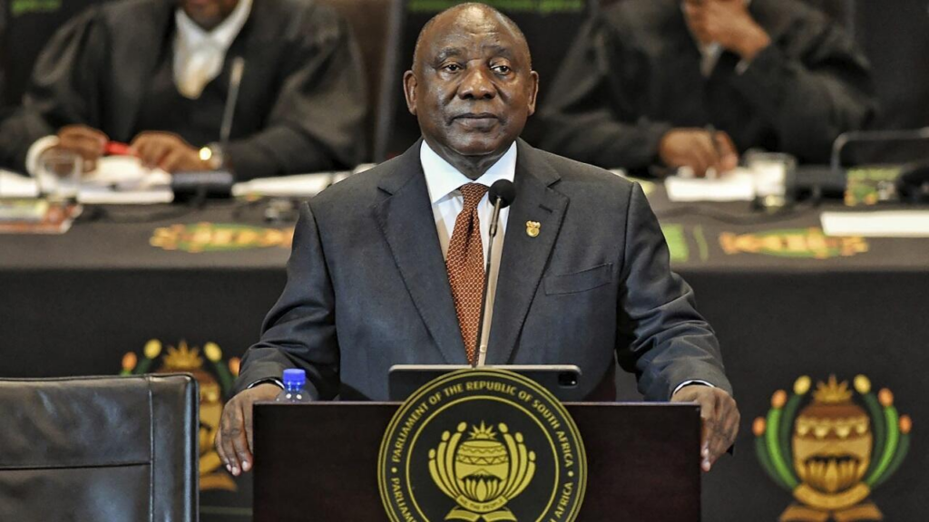 Afrique du Sud : le président Ramaphosa n&rsquo;entend pas démissionner