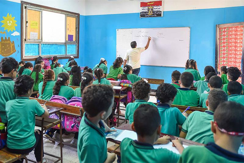 L&rsquo;Egypte accorde une prime exceptionnelle de 1 000 livres aux enseignants à partir de novembre