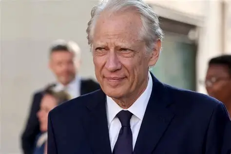 France : Dominique de Villepin visé par une enquête du parquet financier concernant des statuettes reçues en cadeau lorsqu&rsquo;il était au quai d&rsquo;Orsay
