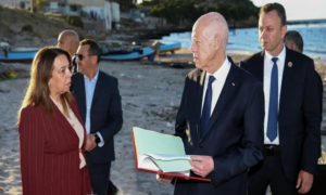 Tunisie : Kaïs Saïed hausse le ton contre les blocages administratifs