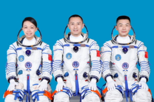 La Chine dévoile l&rsquo;équipage de Shenzhou-23 pour la mission vers la station spatiale