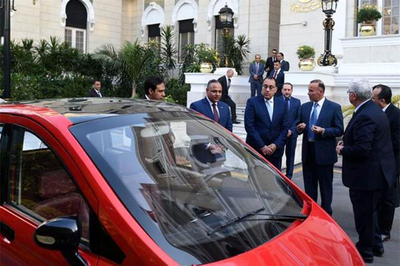 L&rsquo;Egypte veut convertir à l&rsquo;électrique sa flotte gouvernementale de voitures