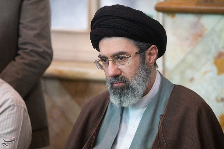 Iran: le guide suprême dit avoir approuvé l’accord avec les Etats-Unis, malgré une « opinion différente »