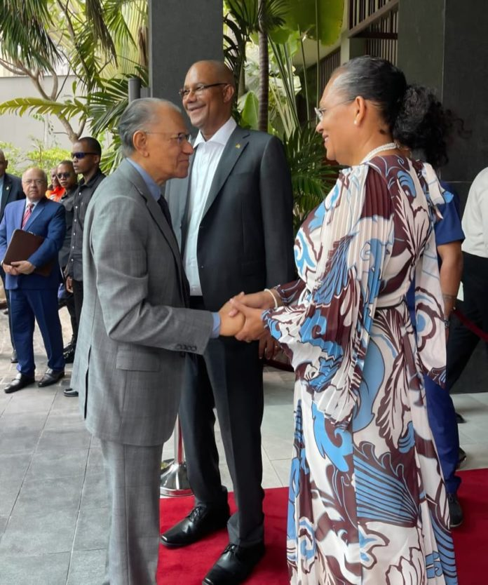 50 ans d’indépendance des Seychelles : Navin Ramgoolam participe à un déjeuner officiel avec les hauts dignitaires africains