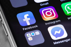 Facebook, Instagram et Messenger perturbés par une panne d’ampleur ce vendredi