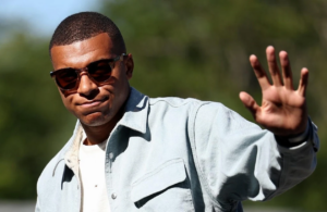« Bienvenue chez toi » : Kylian Mbappé salue l’arrivée de Zinédine Zidane, nouveau sélectionneur de l’équipe de France
