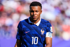 Mondial 2026 : le gouvernement paraguayen condamne les propos visant Mbappé