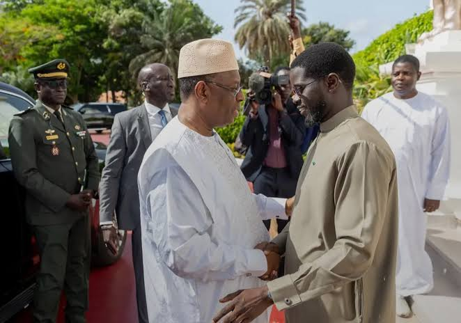 Sénégal : Macky Sall, en campagne pour l&rsquo;ONU reçu par Bassirou Diomaye Faye
