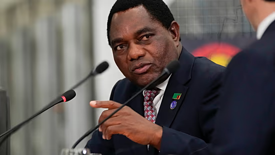 Présidentielle en Zambie : Hakainde Hichilema se rapproche d’une réélection