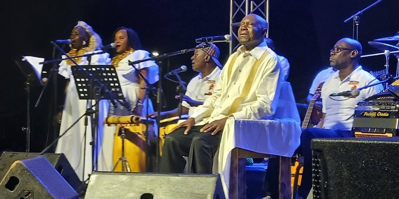 Gabon- concert de Pierre-Claver Akendengué à Omboué : pari réussi