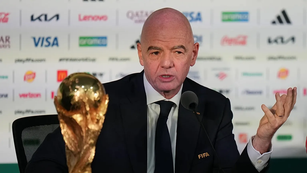 Crise à la Fifa: Infantino mis en cause pour un cas de favoritisme présumé à l’UEFA