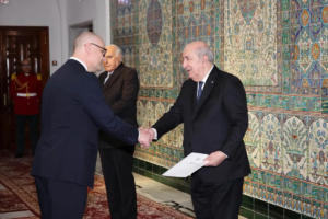 Algérie : Le président de la République reçoit les lettres de créance de six nouveaux ambassadeurs