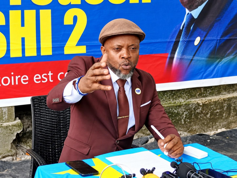 RDC : le Gouvernement condamne les menaces contre les ressortissants occidentaux à Kinshasa