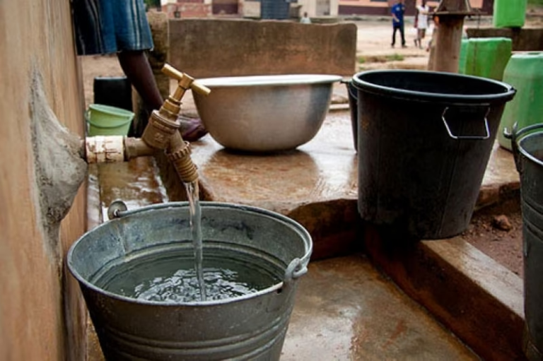 Cameroun :  Comment signaler à Camwater vos difficultés d&rsquo;accès à l&rsquo;eau potable